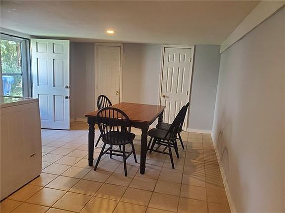 3rd image of 3125 Bell St #A