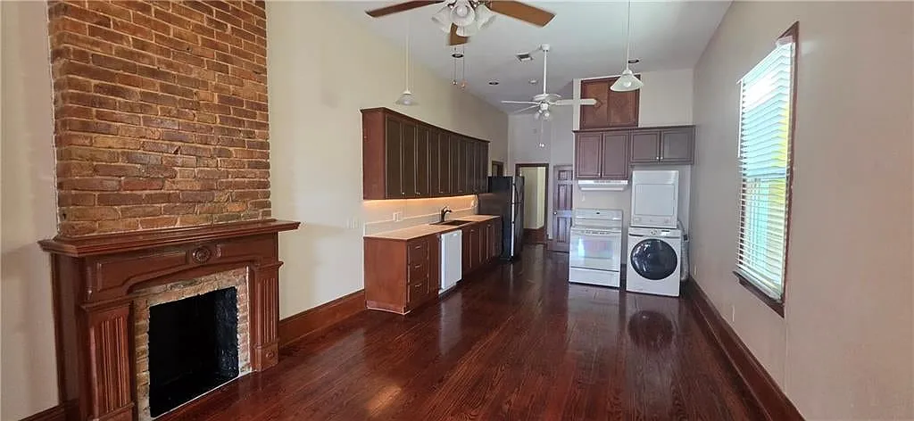 2 bed, 1143 sqft, $1,750 — Photo 1