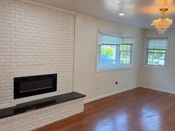 68 Ellison Rd, Somerset, NJ 08873