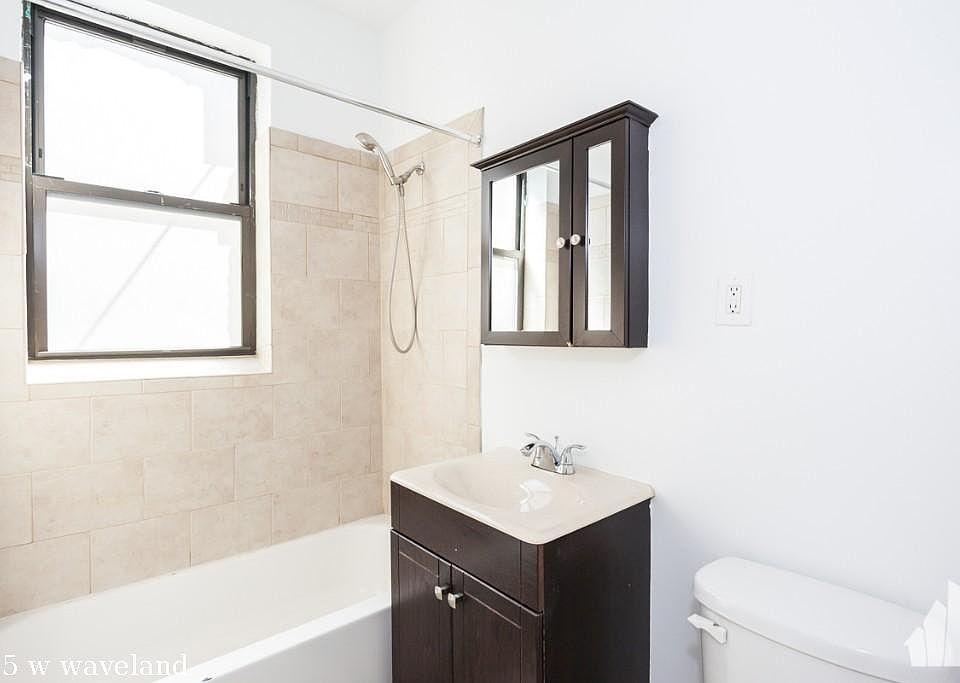1st image of 815 W Waveland Ave #523