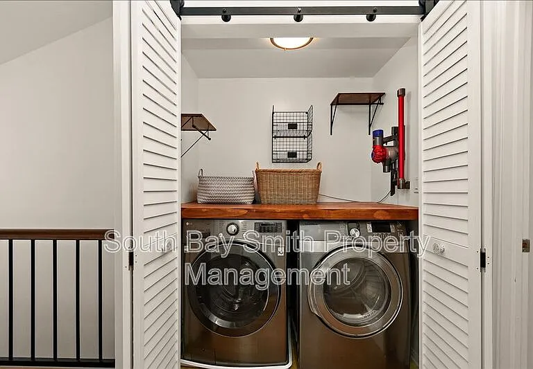 231 N Broadway #2 — Photo 14