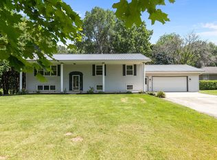 25 S Keller Park Dr, Appleton, WI 54914