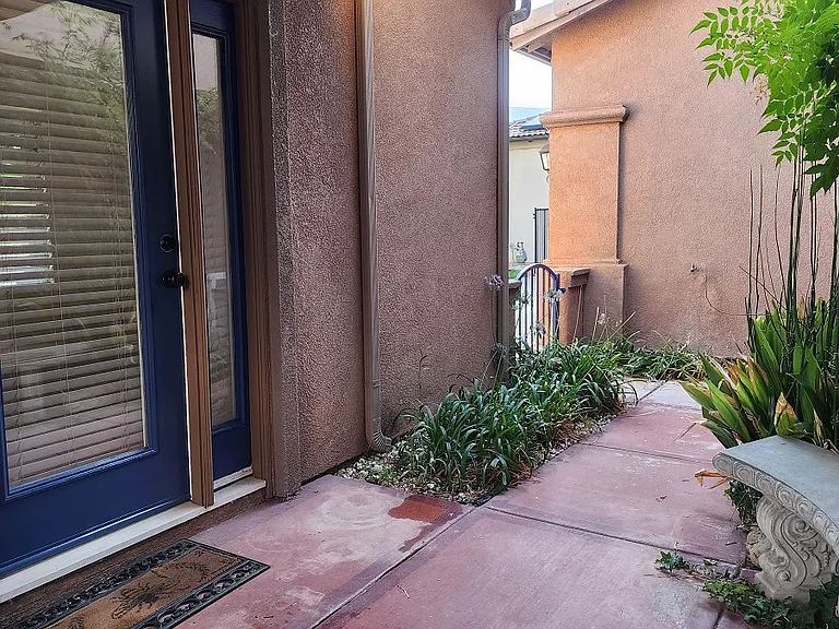 1167 Dalgety St — Photo 12