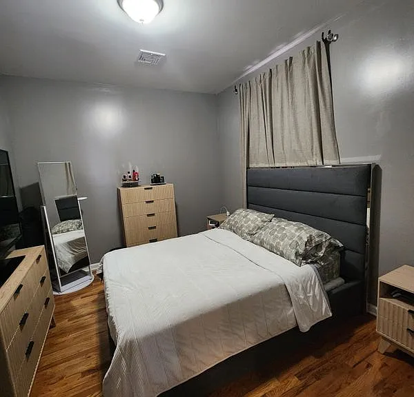 245 W Grand St #1RST — Photo 11