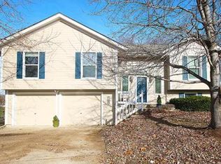 7448 N Atkins Ave, Kansas City, MO 64152
