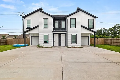 8534 Woodlyn Rd Photo 1