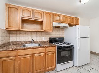 21-36 Steinway St #1E, Astoria, NY 11105