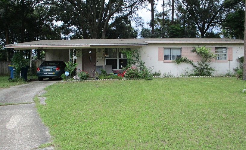 1st image of 7505 Wycombe Dr N