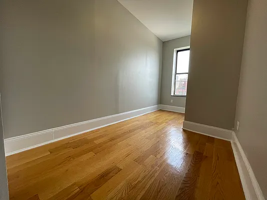 Rented by EXR | media 3