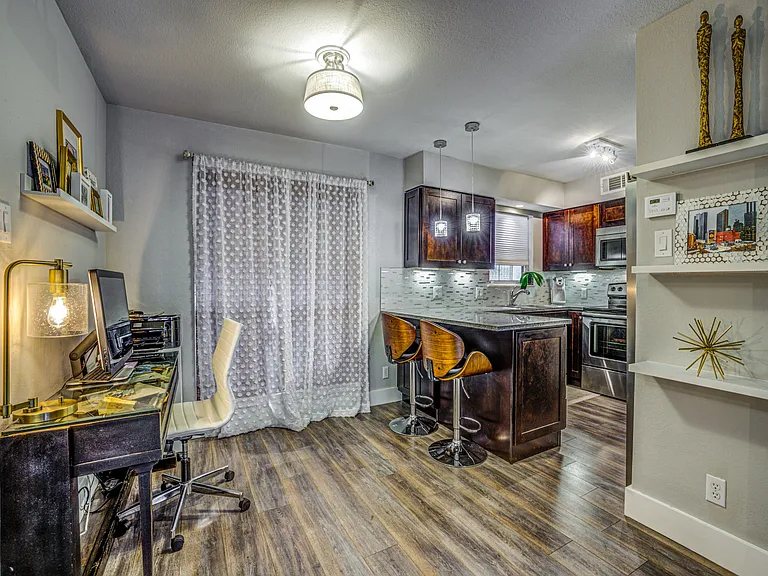 4303 Buena Vista St #203 — Photo 4