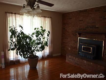5th image of 112 Clays Ferry Dr