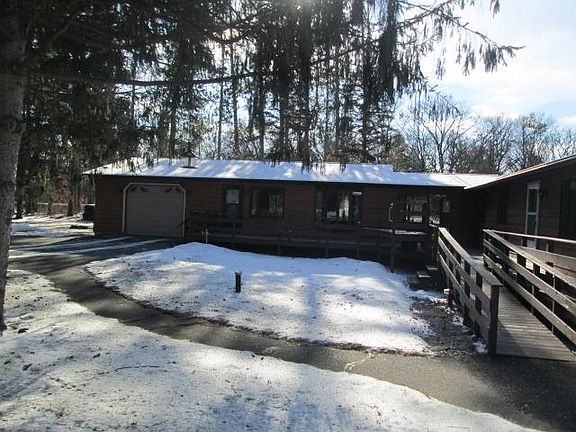 3rd image of 1621 Evergreen St