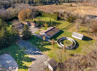 128 Lambertville Hopewell Rd, Hopewell, NJ 08525