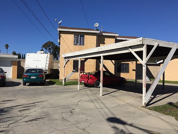 Exterior/Parking