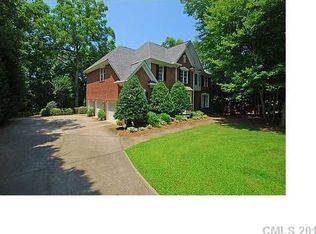 5910 Bluebird Hill Ln, Matthews, NC 28104