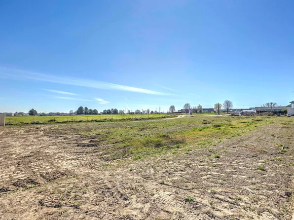 Blantons Loop, Grandview, WA 98930