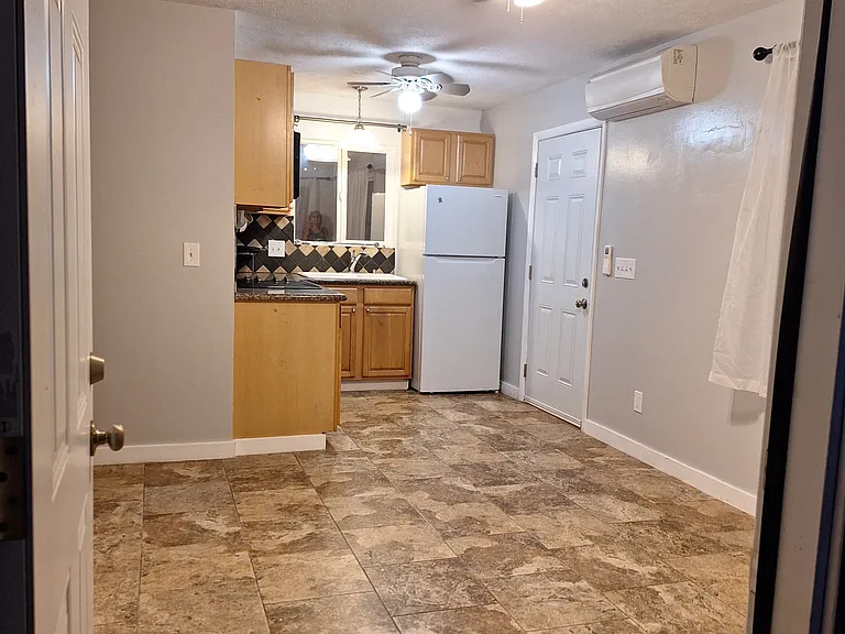 365 Kenolio Rd — Photo 4