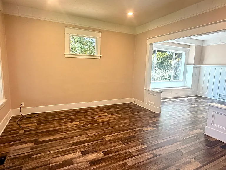 2902 N Mason Ave — Photo 3