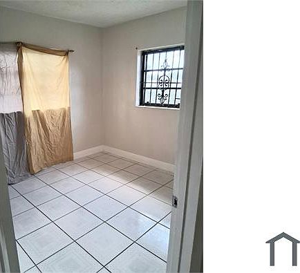 4th image of 3900 NW 170th St