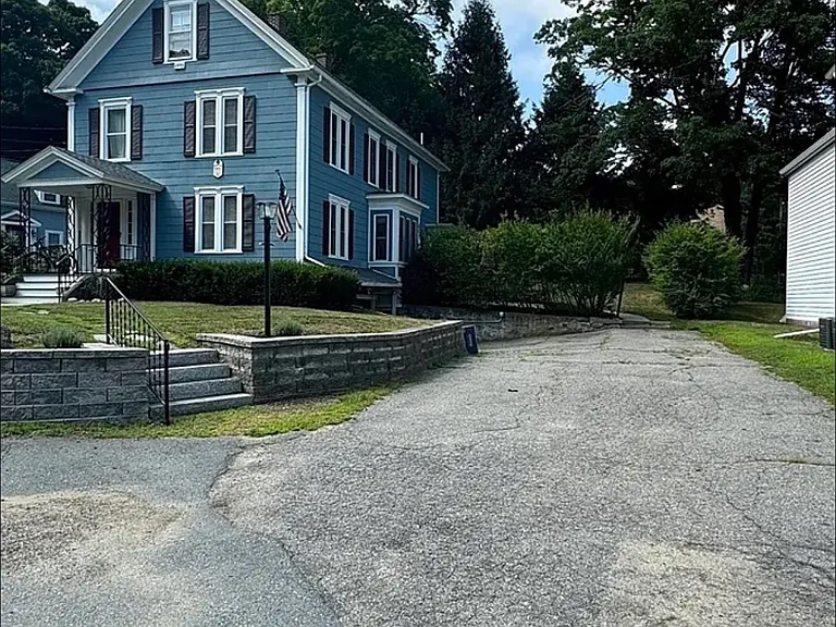 6 Laurel St #3 — Photo 9