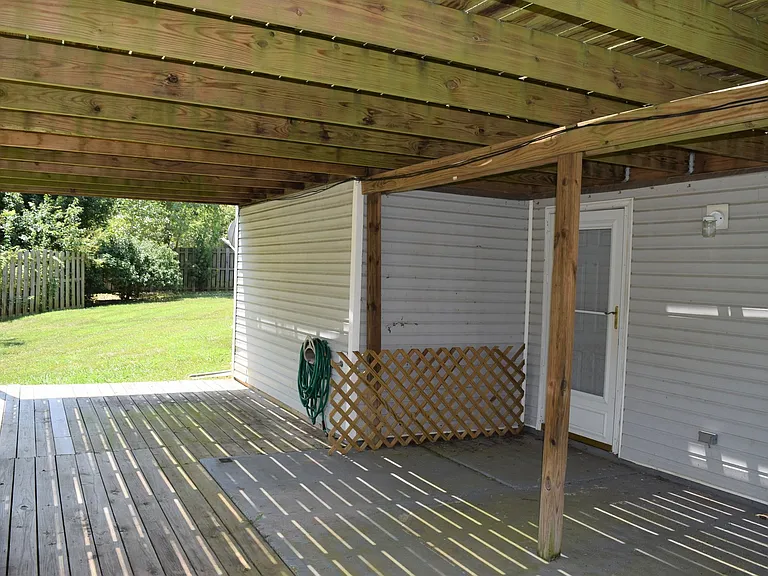 110 Dogwood Cir — Photo 46
