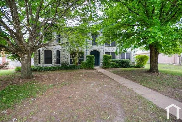 5 bed, 3039 sqft, $3,650 — Photo 2