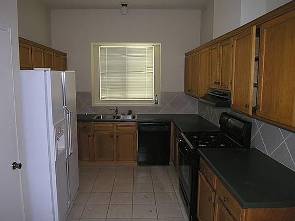 4th image of 8208 Cahill Dr