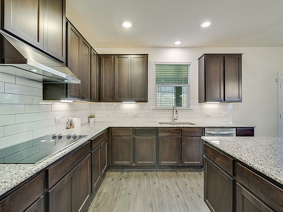 5th image of 7805 Nunsland Dr