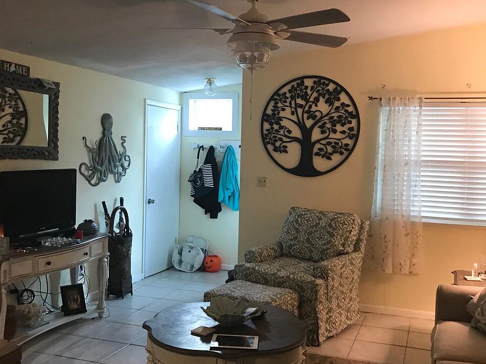 1st image of 387 Plaza