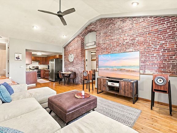 3rd image of 663 Boston St APT 7
