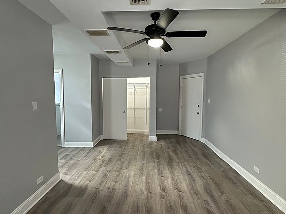 4th image of 4752 N Maplewood Ave #G