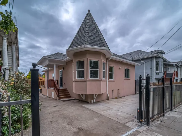 3035 Logan St, Oakland, CA 94601