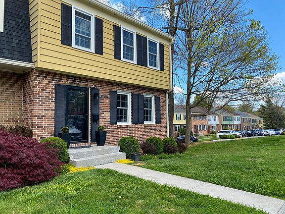 2nd image of 2800 Wellesley Ct