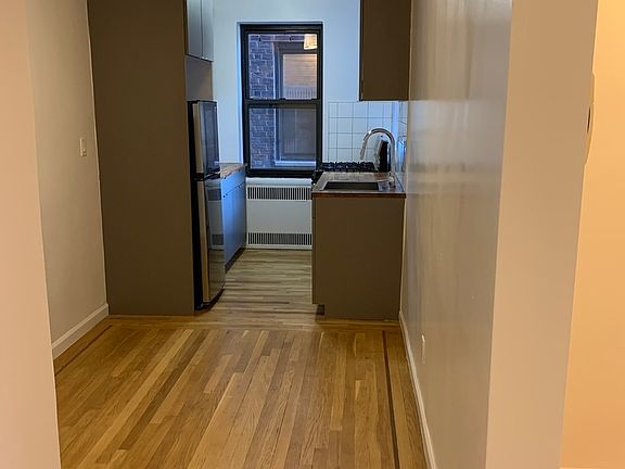 5th image of 200 Haven Ave #Kn1