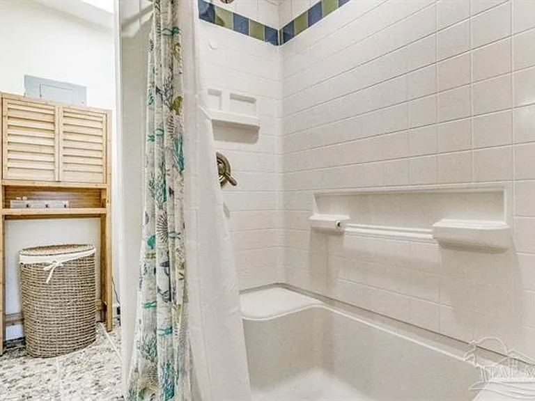 510 W Gregory St — Photo 12