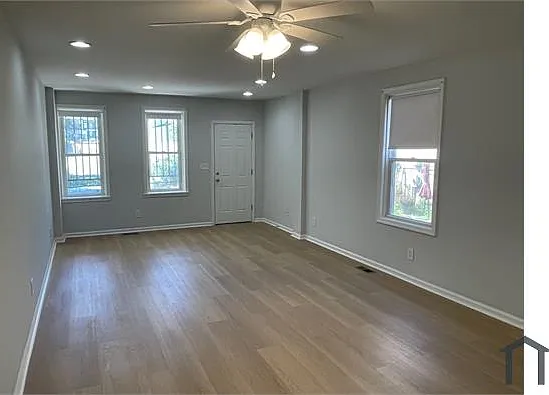 3 bed, $2,400 — Photo 3