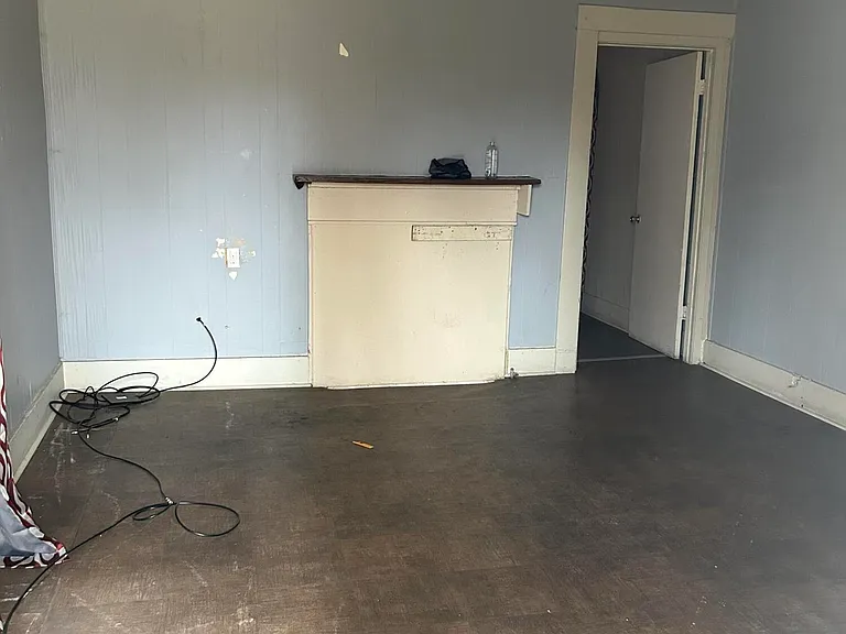 707 Broad St — Photo 2