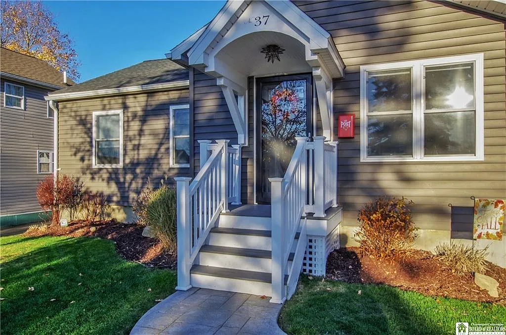 37 Gwendolin Ave photo 1