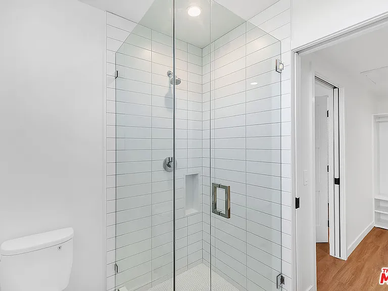 747 Lillian Way #7 — Photo 19