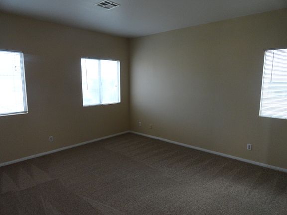 5th image of 3900 Welter Ave