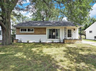 35620 Hazelwood St, Westland, MI 48186
