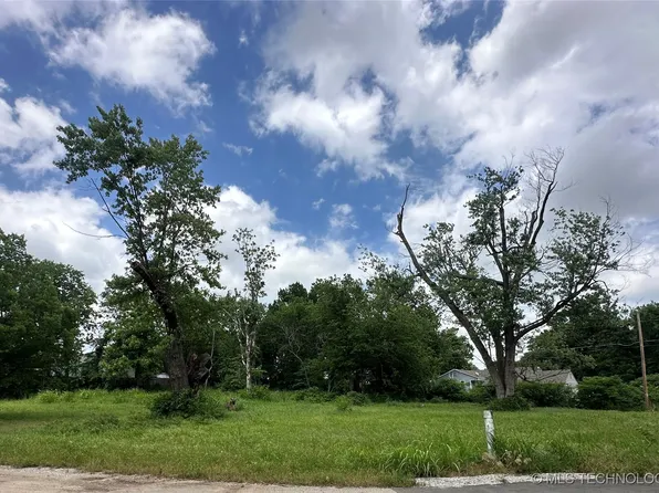 4245 S 28th West Ave, Tulsa, OK 74107