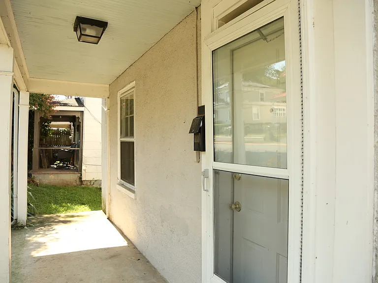 920 Anderson St — Photo 7