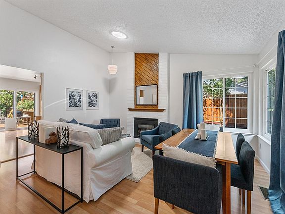4th image of 1727 Capella Ct