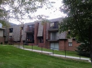 731 Forest Green Dr, Coraopolis, PA 15108