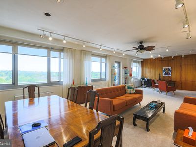 11 Slade Ave APT 906, Baltimore, MD, 21208