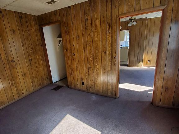 4th image of 221 N 17th St