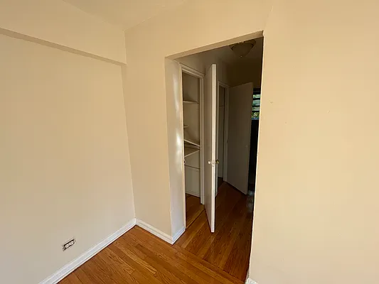 Rented by Queens Apartments Realty LLC | media 17