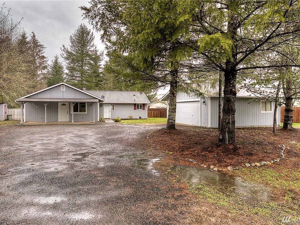 1st image of 207 E Nikki Ln