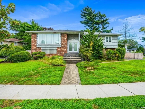 756 Caldwell Avenue, North Woodmere, NY 11581